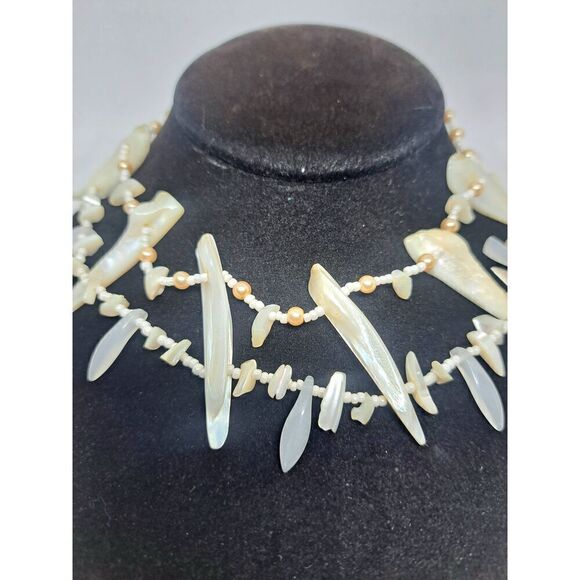 Fashion necklace  - Picture 2 of 5